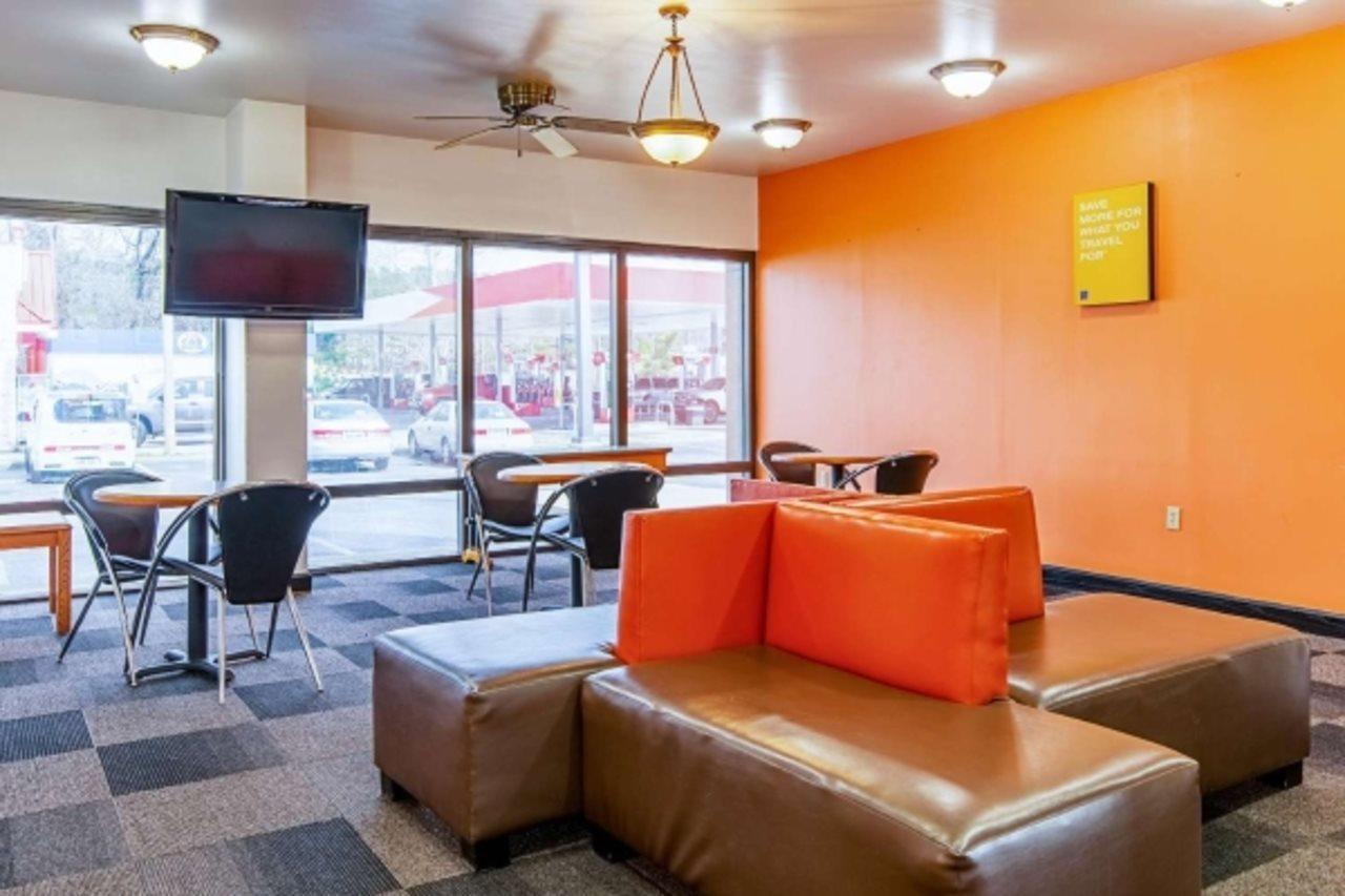 Oyo Townhouse Near Little Rock Air Force Base Hotel