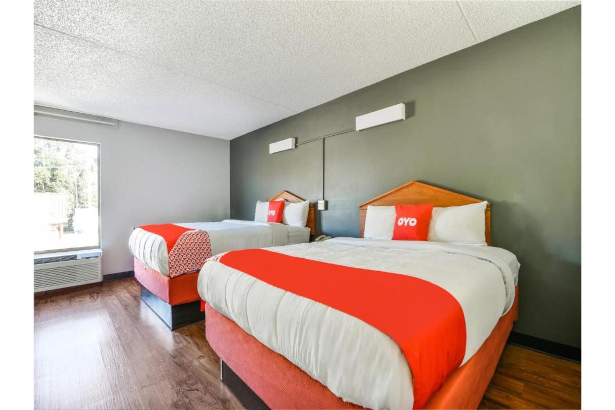 Hotel Oyo Townhouse Near Little Rock Air Force Base