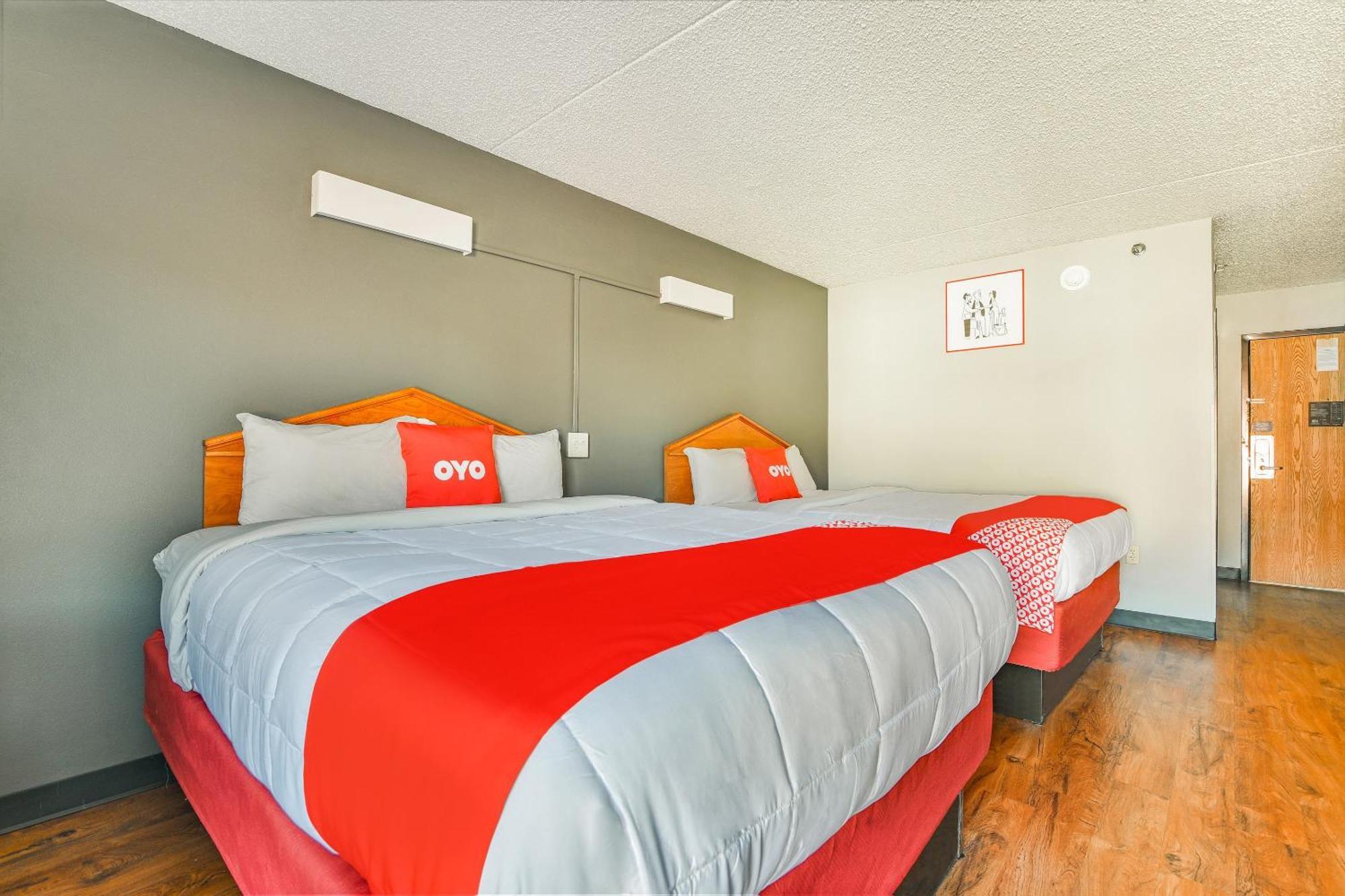 Hotel Oyo Townhouse Near Little Rock Air Force Base 2*