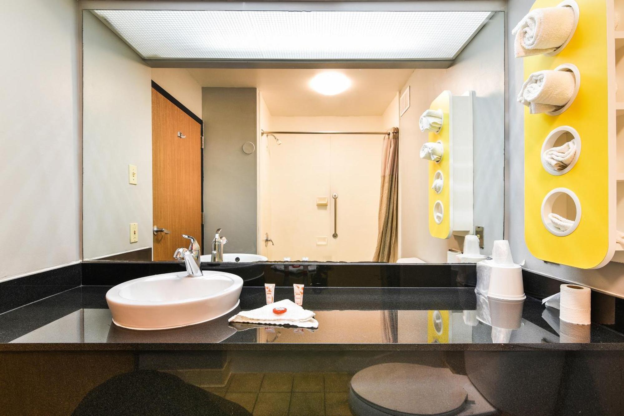 Oyo Townhouse Near Little Rock Air Force Base