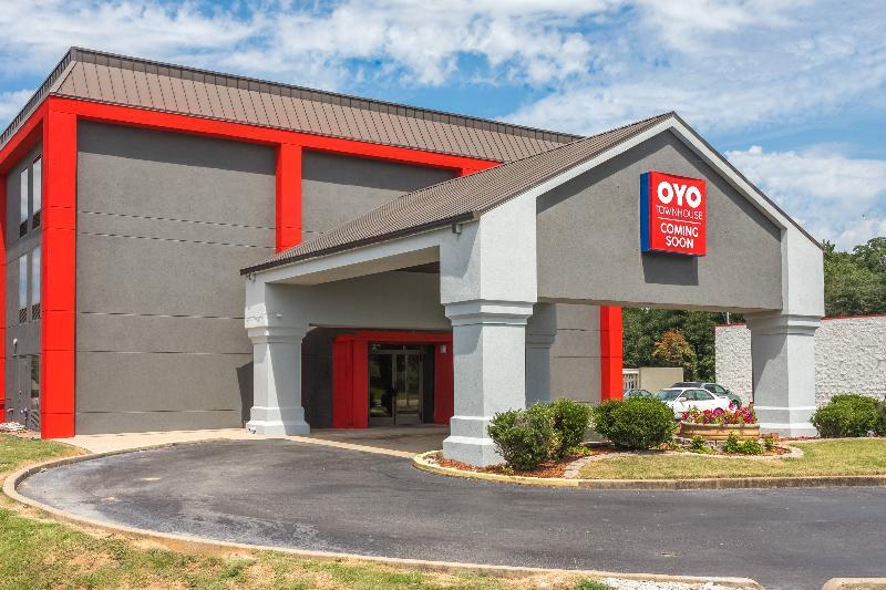 Oyo Townhouse Near Little Rock Air Force Base Hotel 2*