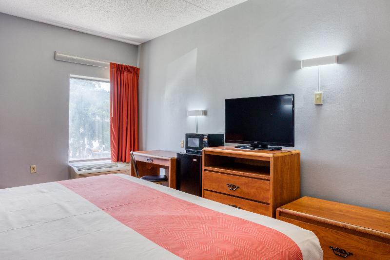 Hotel Oyo Townhouse Near Little Rock Air Force Base 2*